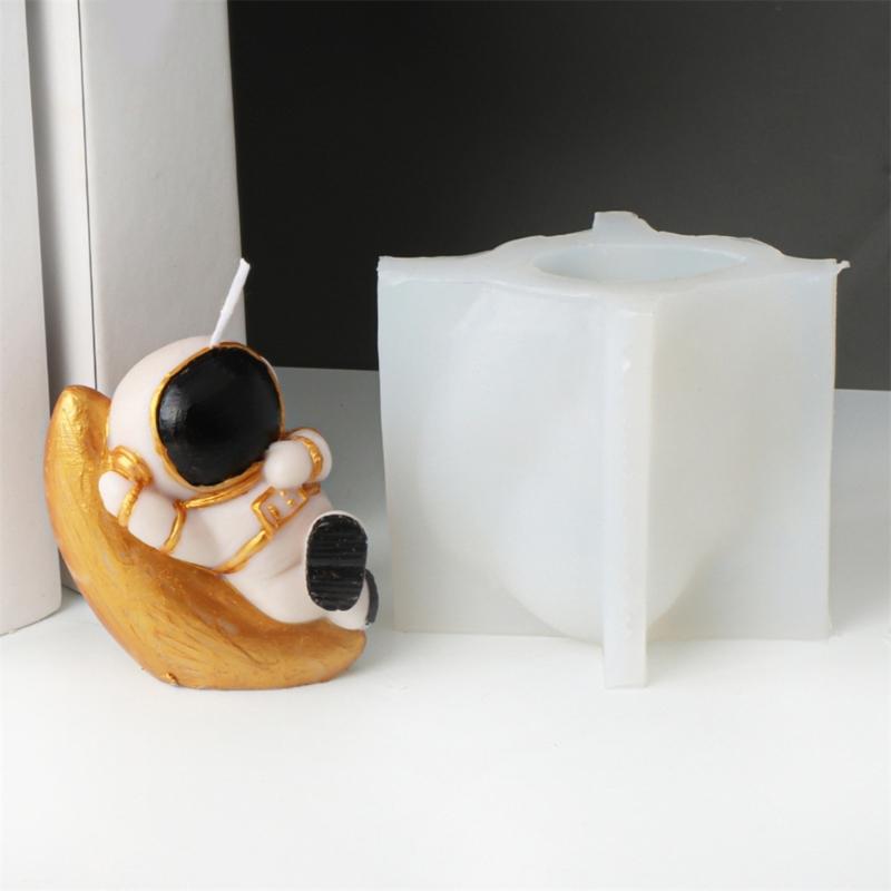 Space Man Figurine Silicone Candle Molds for Epoxy Resin Astronaut Silicone Candle Molds for Candle Home Decoration