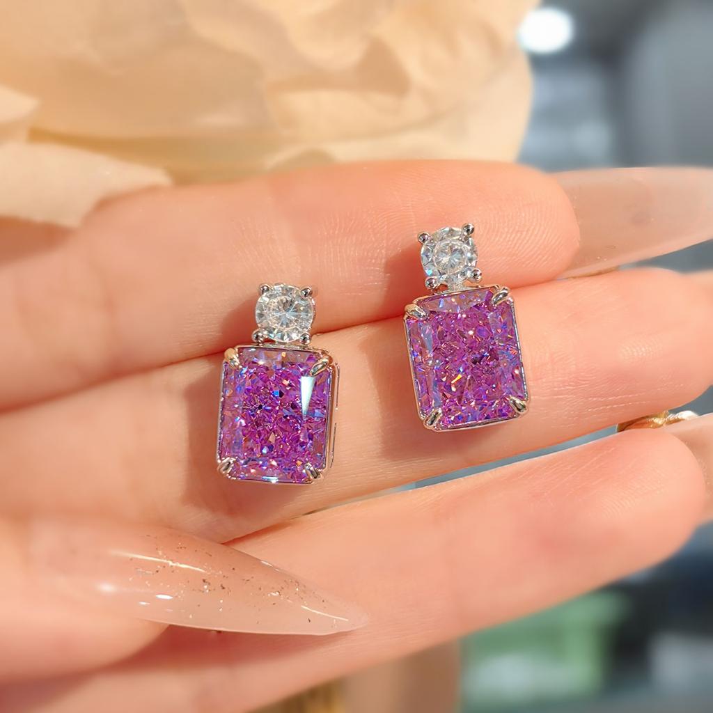 Temperament Seiko Quadratisches Ring-Set Premium Parfümflasche Hochkarätiger Diamant Eisblumenschliff Halskette Ohrringe Damen