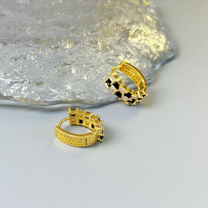 Manufacturer'S Supply Fashion Dongmen Light Luxury Geometric Black And White Checkerboard Square Diamond Ear Buckle Exquisite Earrings In Stock