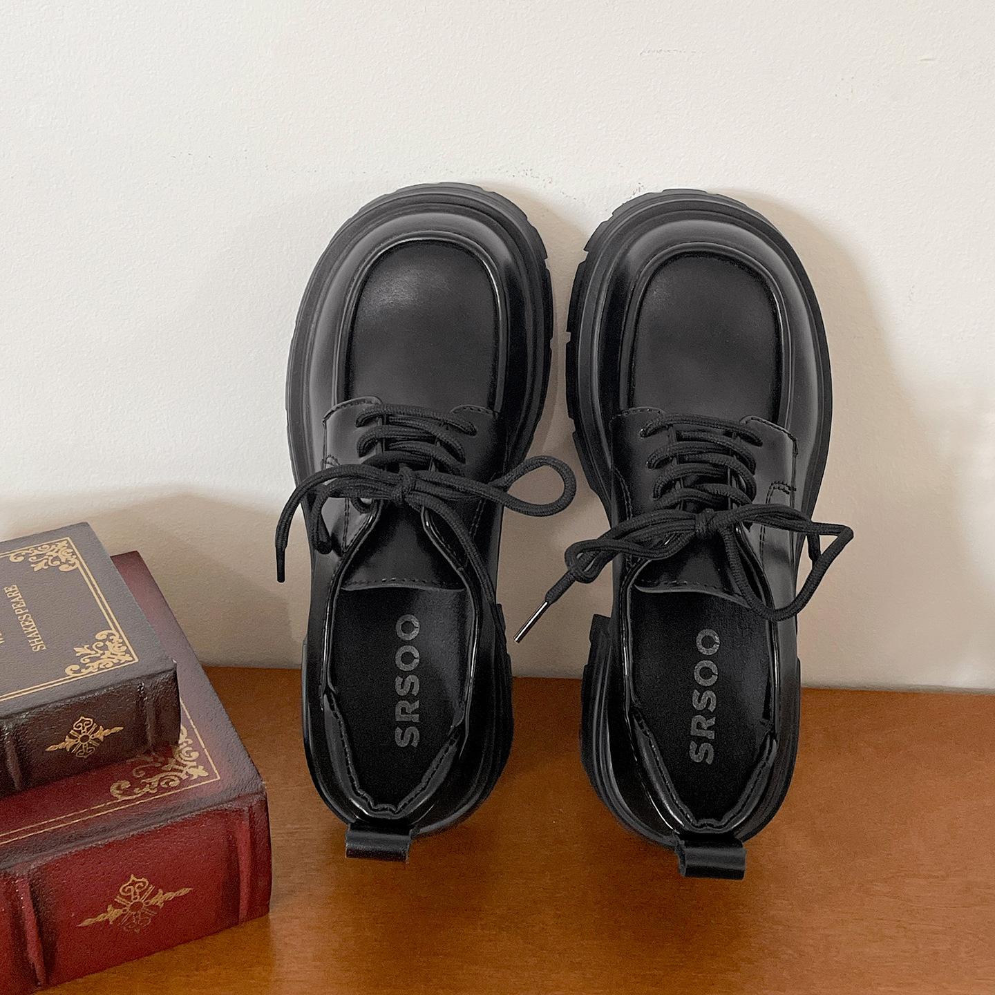 

Queen Fan Черные ретро туфли на платформе с утолщенной подошвой женские лето 2025 новые с юбкой JK лоферы в британском стиле 40