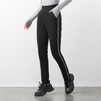 Alt giyim (Kadın) – Pantalon ve Kapriler