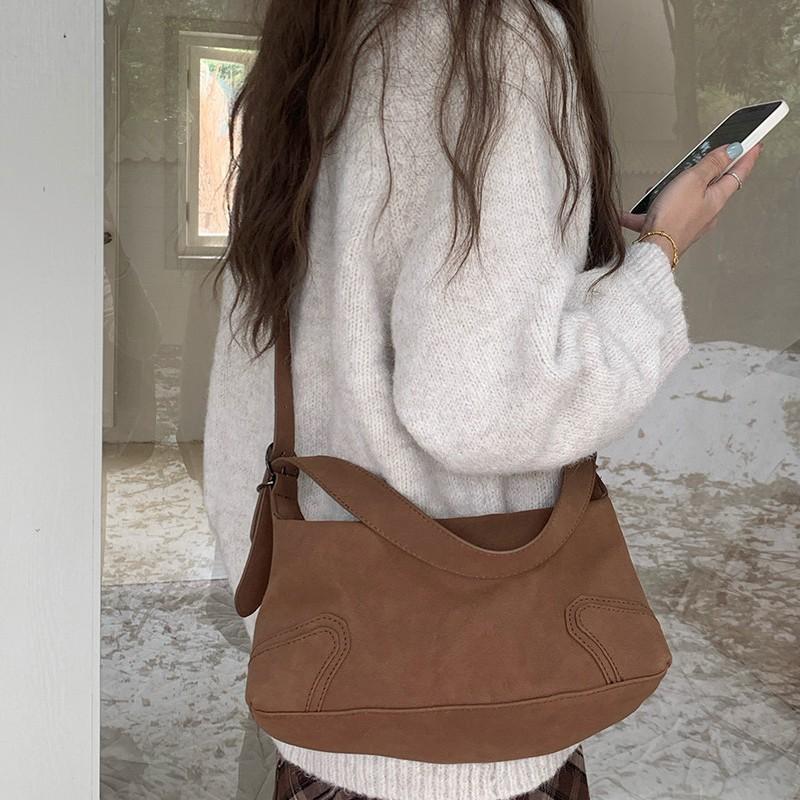 Niş Tasarım Retro Çok Yönlü Süet Koltuk Altı Çanta Sonbahar ve Kış Kore Tarzı Moda Mat Doku Tek Omuz Askılı Çapraz Askılı Kadın Çantası