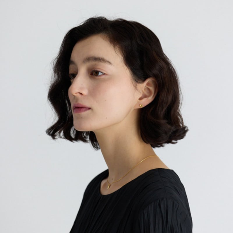 

COLIZET Sunlit Story Earrings (Gold) ONE