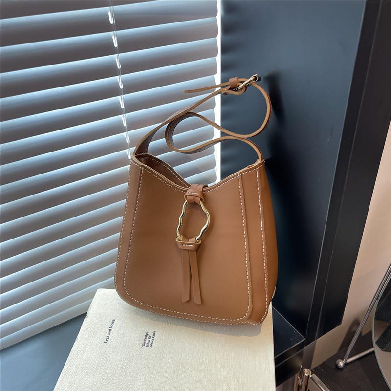 Summer new armpit bag fashionable messenger small bag simple high sense versatile new