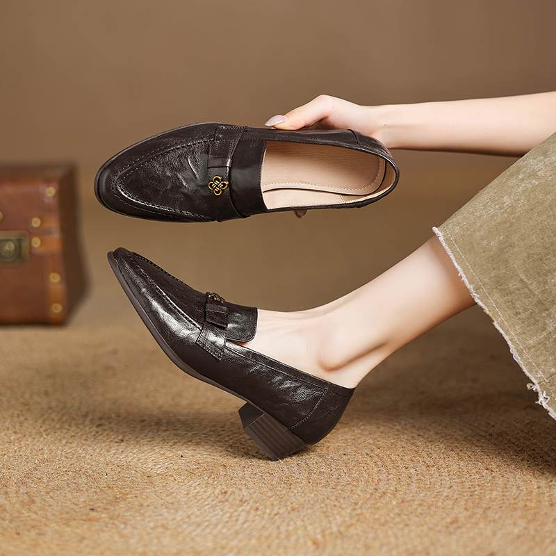 Krazing Pot Sheepskin Autumn Winter Shoes Metal Flowers Loafers Med Heels Size 42 Size 43 Round Toe Slip on Deep Mouth Pumps