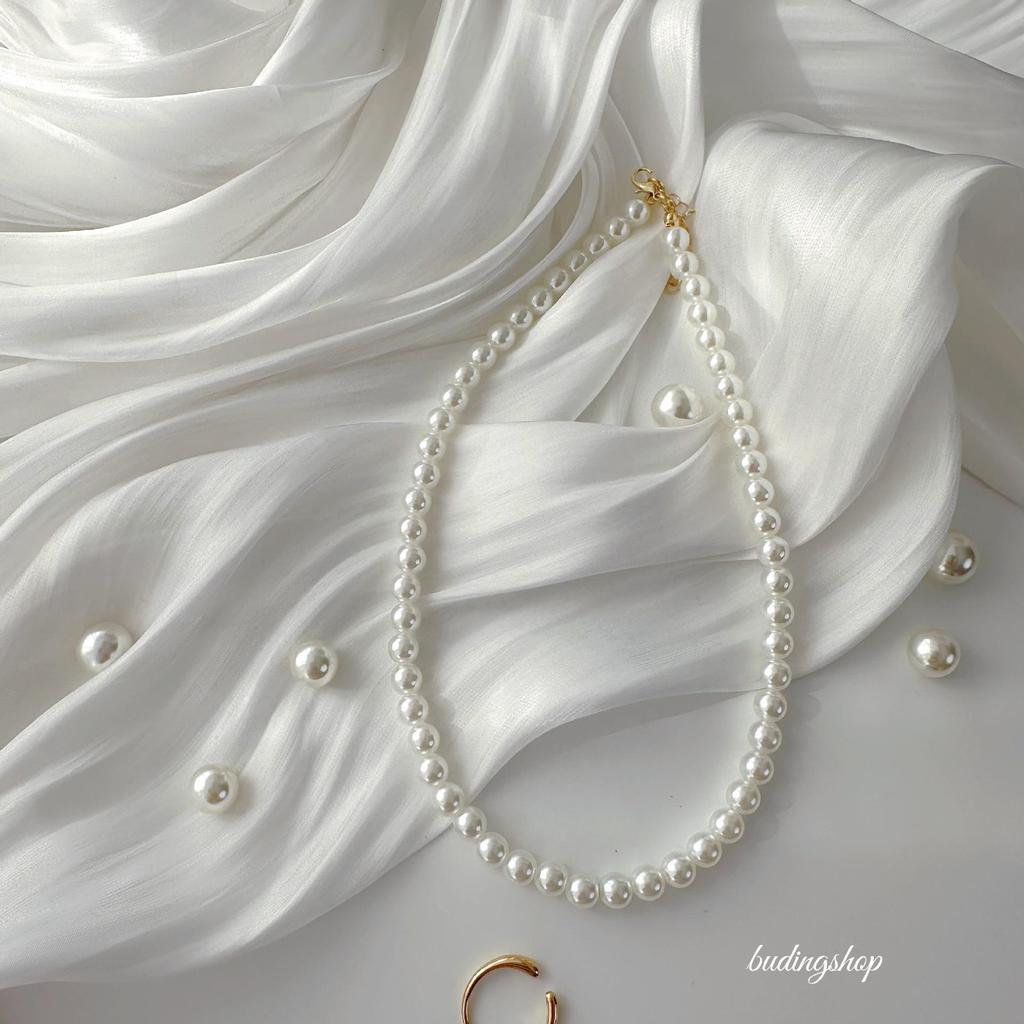Beige Pearl Necklace Prop: Nail Art, Jewelry & Cosmetics Photography Background Decoration