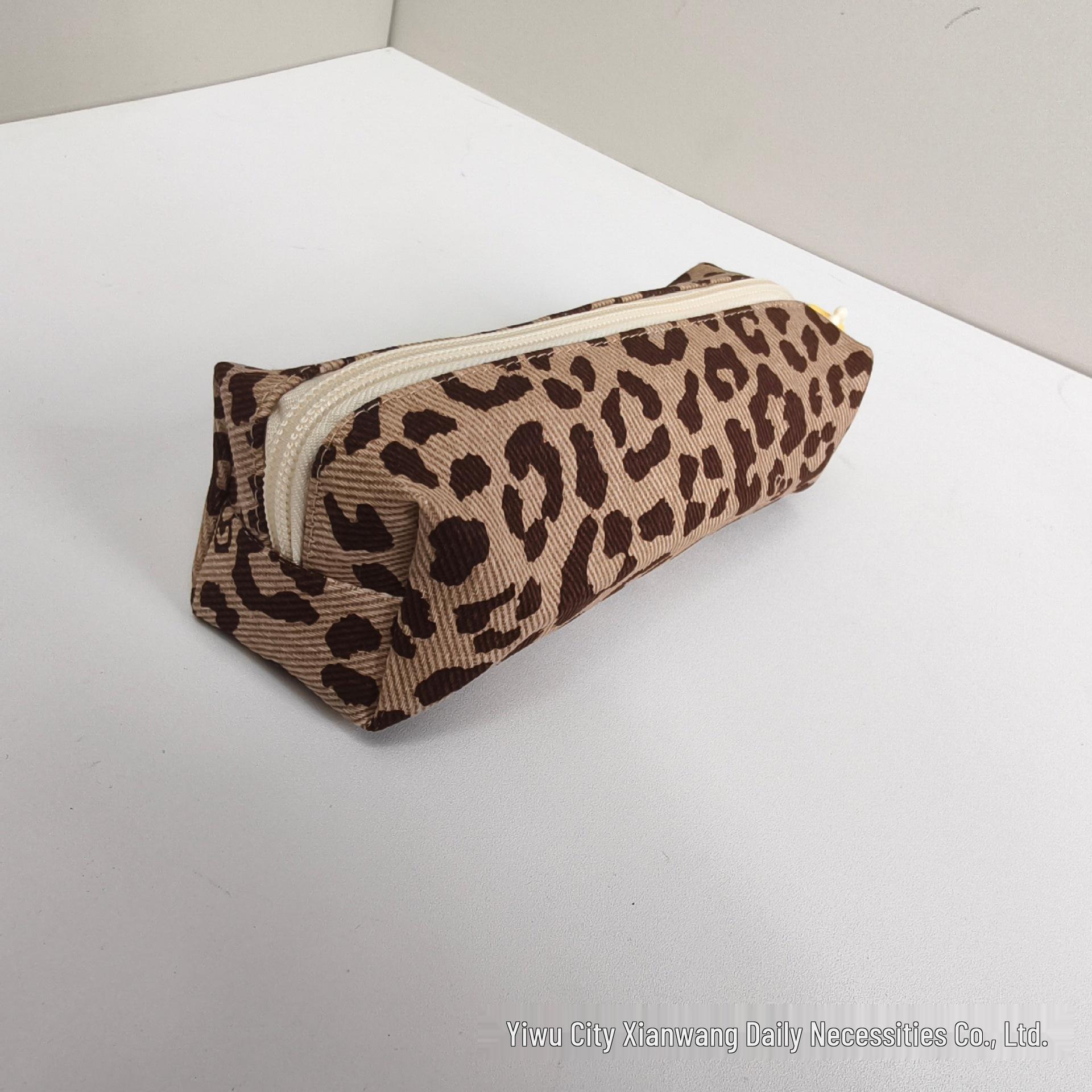 Japanese-Style Leopard Print Canvas Pencil Case with Large Capacity for Students Holds 30 Pens