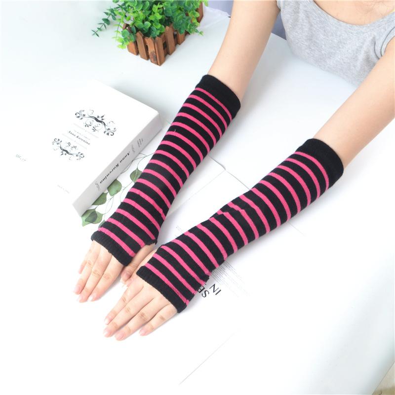 Spring and Autumn Outdoor Sun Protection, Dark and Fashionable Korean Version Striped Sleeve, Knitted Finger Hole Arm Cover.