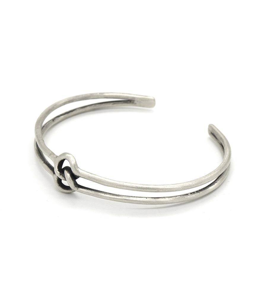 Oddcollet Link Cuffs