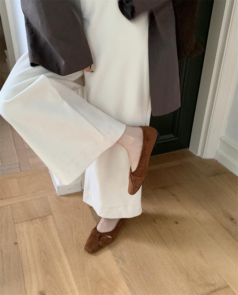 Versatile giant soft~ 2.5cm low heel hollow single shoes women's new Chinese style square head leather French commuter ladle shoes