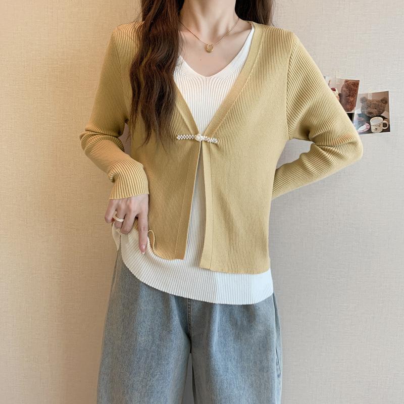 

Autumn and winter disc-buckled knitted sweater fake two-piece top one size fits all жёлтый