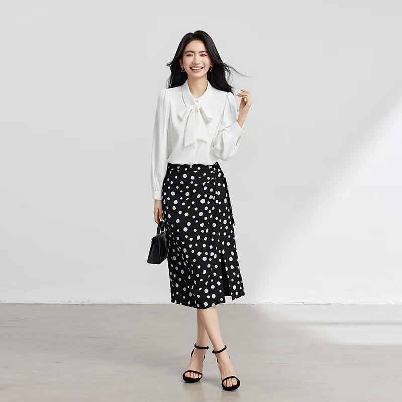

Women s A-Line Slit Midi Skirt L