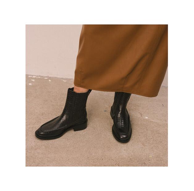 Balagan Piano Boots