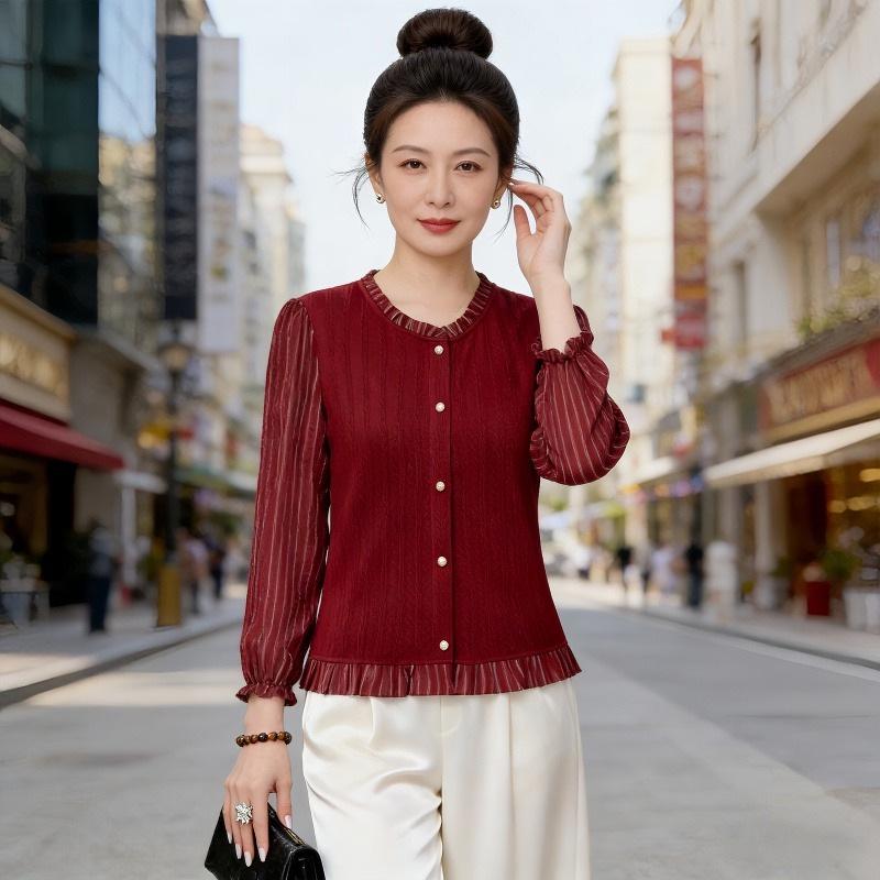 Chic Summer Short-Sleeve Top for Women - Stylish, Versatile, Casual Loose Fit T-shirt
