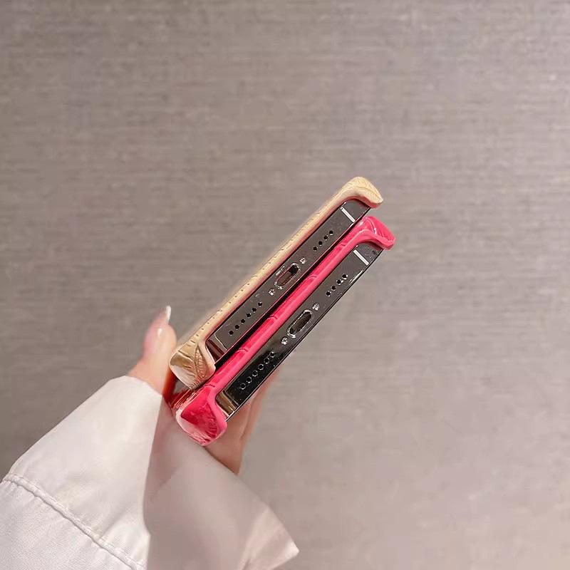 Creative IPhone14 Half-bag 13 Anti-drop 12 Crocodile Pattern Leather Case Suitable for Apple 15promax Phone Case