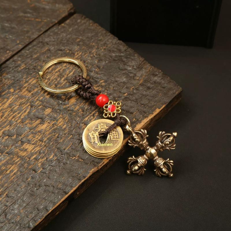 Vintage Copper Vajra Pestle Keychain Pendant Feng Shui Ornament Religious Home Decorations Antique Brass Desk Decors