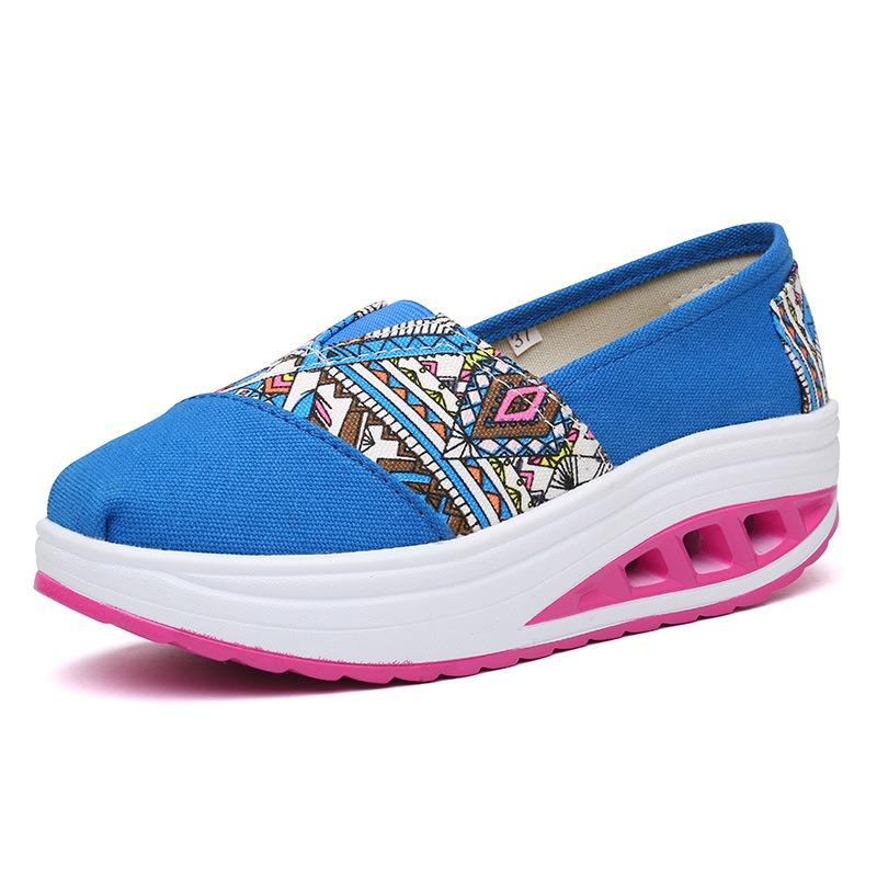 Fashion Woman Light Moccasins Sneaker Sports Slip-on Loafers Platform Tennis Flat Ladies Casual Comfortable Elegant Summer Cute Shoes