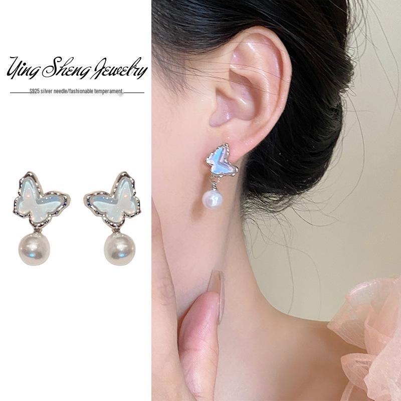 

Spring Day 2024 Ice Blue Butterfly Pearl Earrings: Women s High-End Temperament, Stud & Dangle Styles