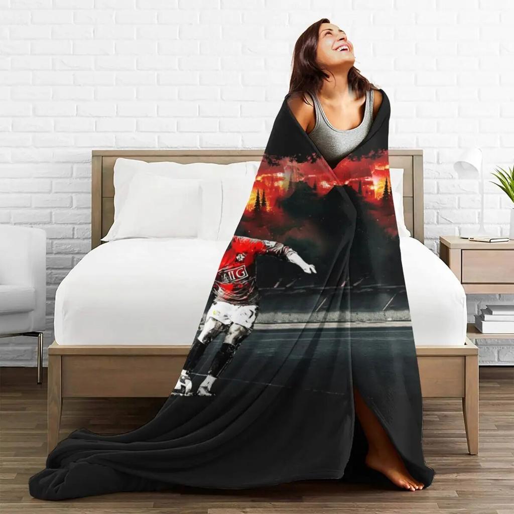 CR Blanket Shoot Footballer Airplane Travel Flannel Throw Blanket Super Warm Couch Bed Design Bedspread Gift