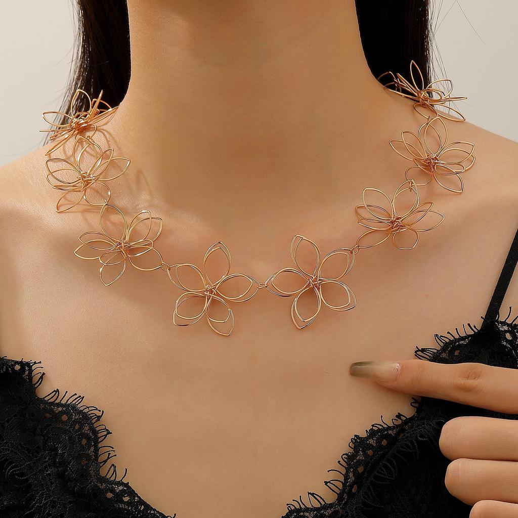 Exquisite 3D Hollow Flower Stud Earrings Necklace - Elegant European & American Design Jewelry for Women
