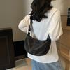 New stylish and simple women's bags casual versatile shoulder dumpling bags go out light messenger bags