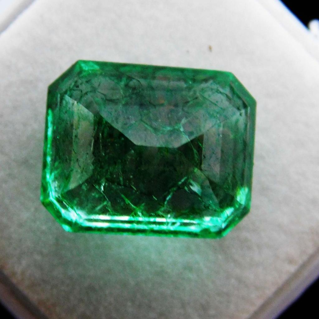 Top Rich Natural Emerald Cut 8.13 Ct Green Emerald Loose Gemstone