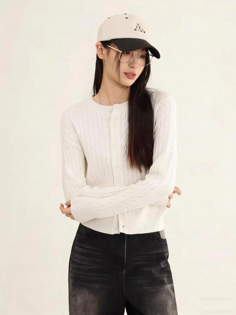 Women's Knitted Cable Cardigan: Solid Color, Round Neck, Versatile Casual Top for Autumn/Winter