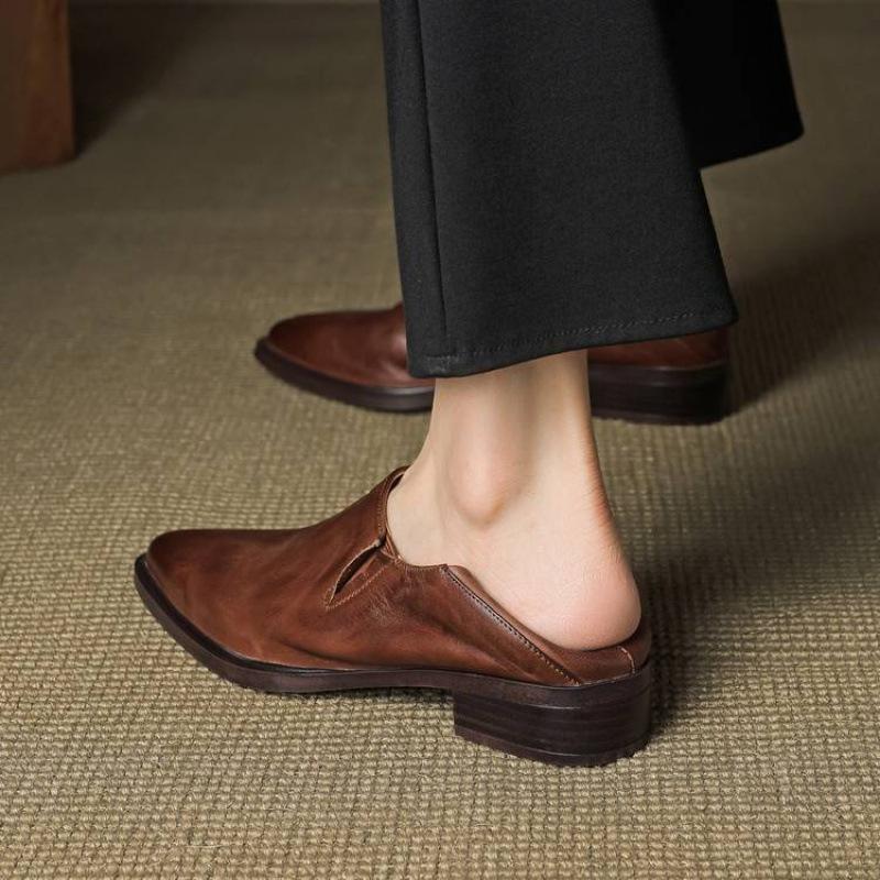 New casual pointed flat shoes, leather large size women's shoes, comfortable low-heeled cowhide single shoes, wear one-pedal shoes in all seasons