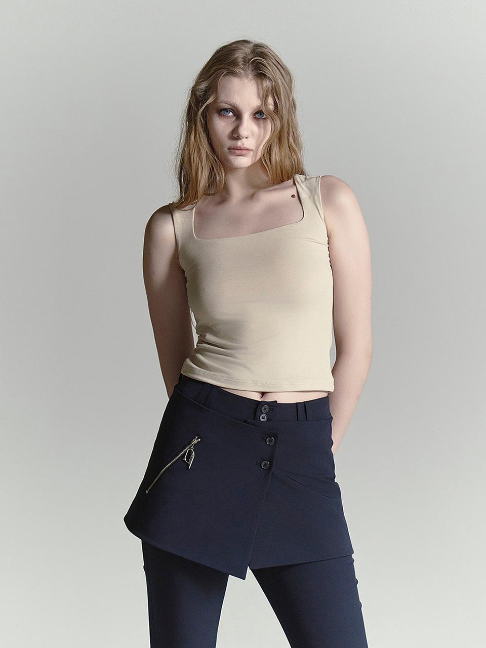 Half Devils Square Neck Sleeveless Tank Top_Sand Black/Free