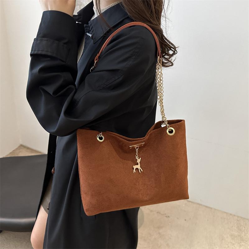 Pu Leather Retro Commuter Shoulder Bag For Daily Use With Magnetic Closure
