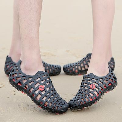 2024 Summer Foreign Trade Explosion Hot Sale Couple Hole Shoes Hollow Breathable Men's Sandals Beach Foot Shoes Women's