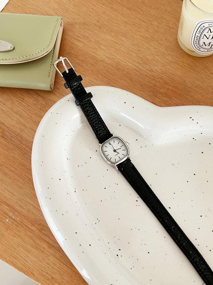 Trend Simple Personality Retro Original Style Student Lady Premium Sense Quartz Belt Watch