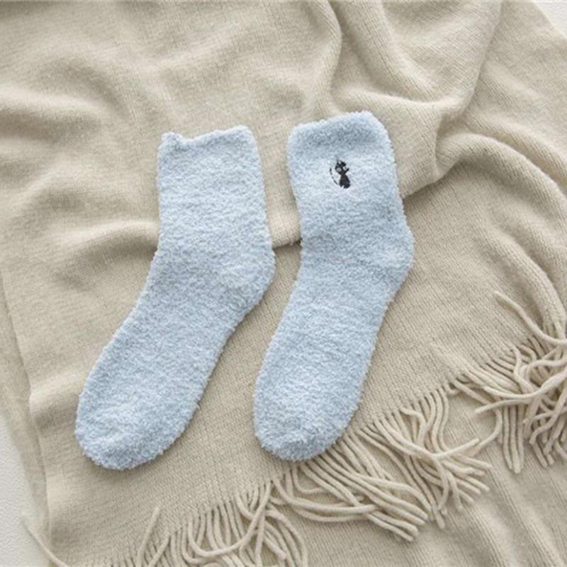 Bordado gato espessamento feminino algodão adorável pelúcia manter quente sono senhoras engraçado bonito meias de inverno