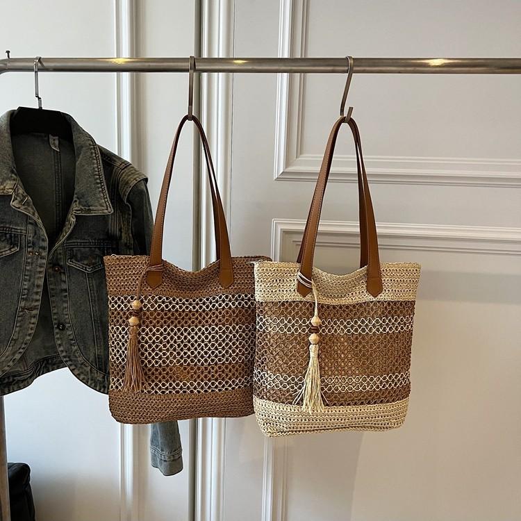 Summer new high-end seaside vacation beach bag women's simple leisure large-capacity weaving