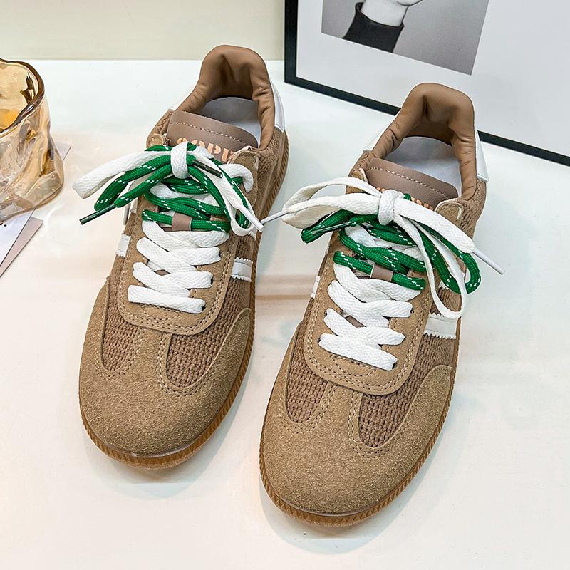 2024 Nouvelles chaussures Forrest Gump respirantes à rayures tissées rétro pour femmes, semelle épaisse, polyvalentes, décontractées, de sport, petites chaussures blanches