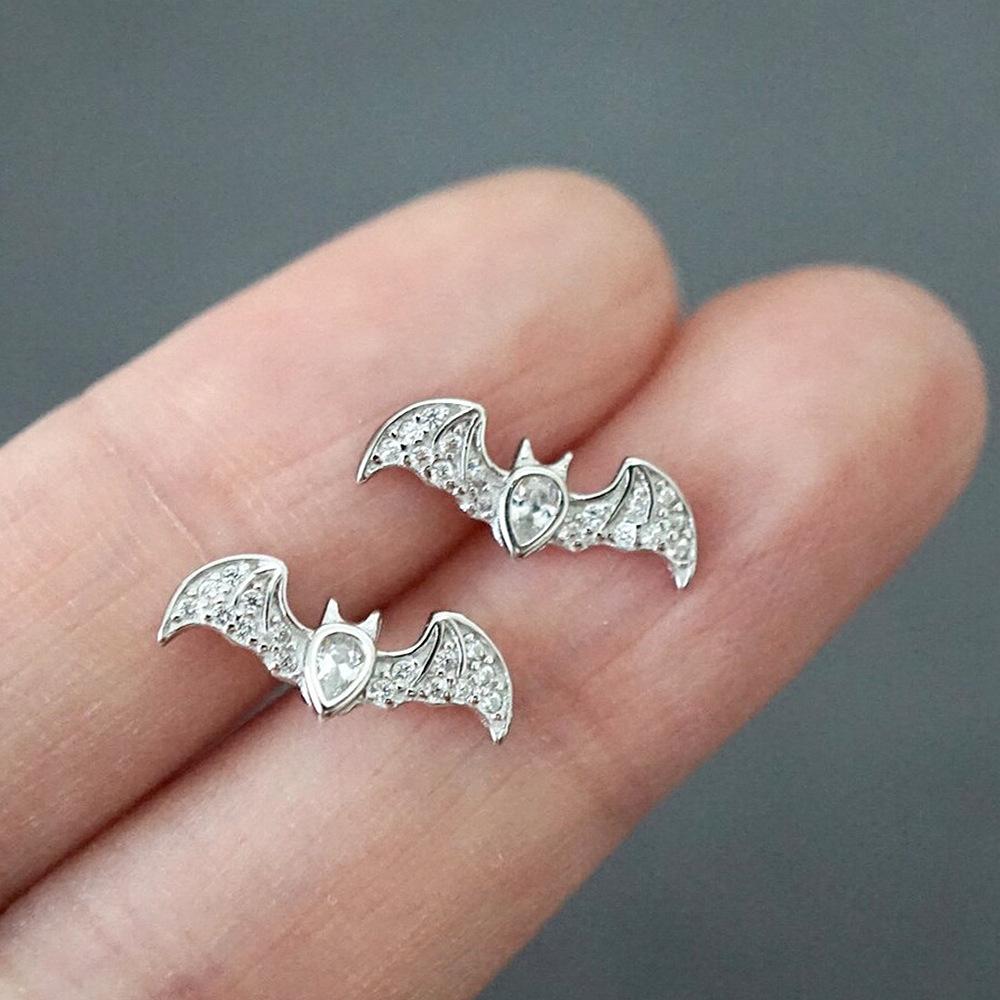 

Dark Wind Punk Metal Bat Animal Earrings Female, Halloween Earrings