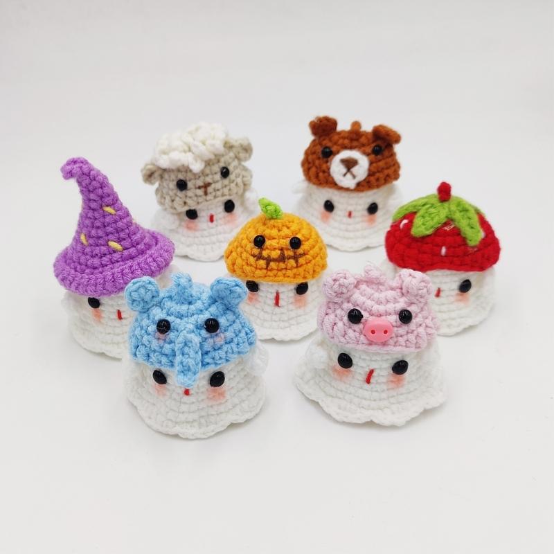 Handmade Crochet Specter Keychain Decoration Stylish Phantom Handwoven Keyring Pendant Elegant Bag and Car Accessory