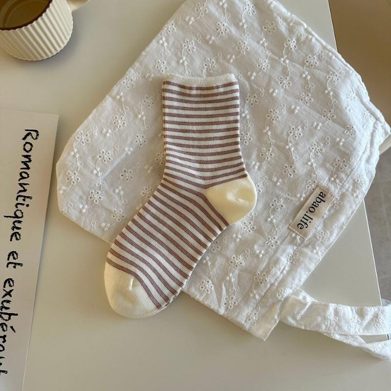 Women's New Spring and Summer Products Are All Striped Boneless In The Tube Pile Socks