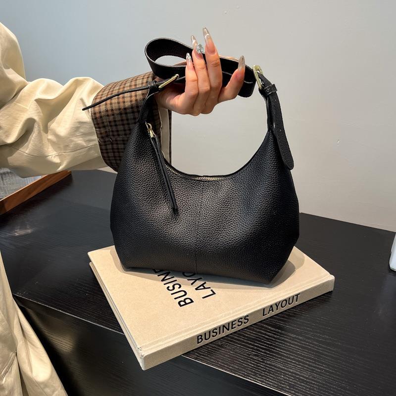 Simple retro shoulder bag women's new fashionable texture underarm bag casual commuter dumpling bag