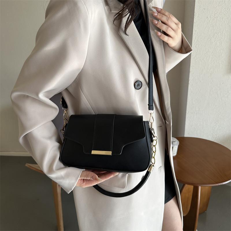 Trendy Chain Shoulder Bag Women 2023 Winter New Pu Street Style Small Square Bag