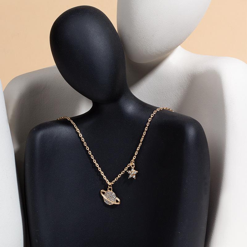 

Ожерелье Звезда и Луна Новый Ветер O-Цепь Женское Нишевое Дизайнерское Цепочка для Свитера