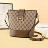 Bucket Bag Women's New Fashionable Large-capacity Messenger Bag Simple and High-end Bucket Bag Printed Commuter Women's Bag