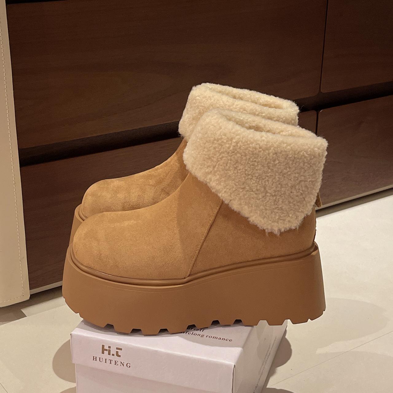 

Fur integrated snow boots women s fashion temperament comfortable short boots thick heel thick sole casual trend large cotton boots 40