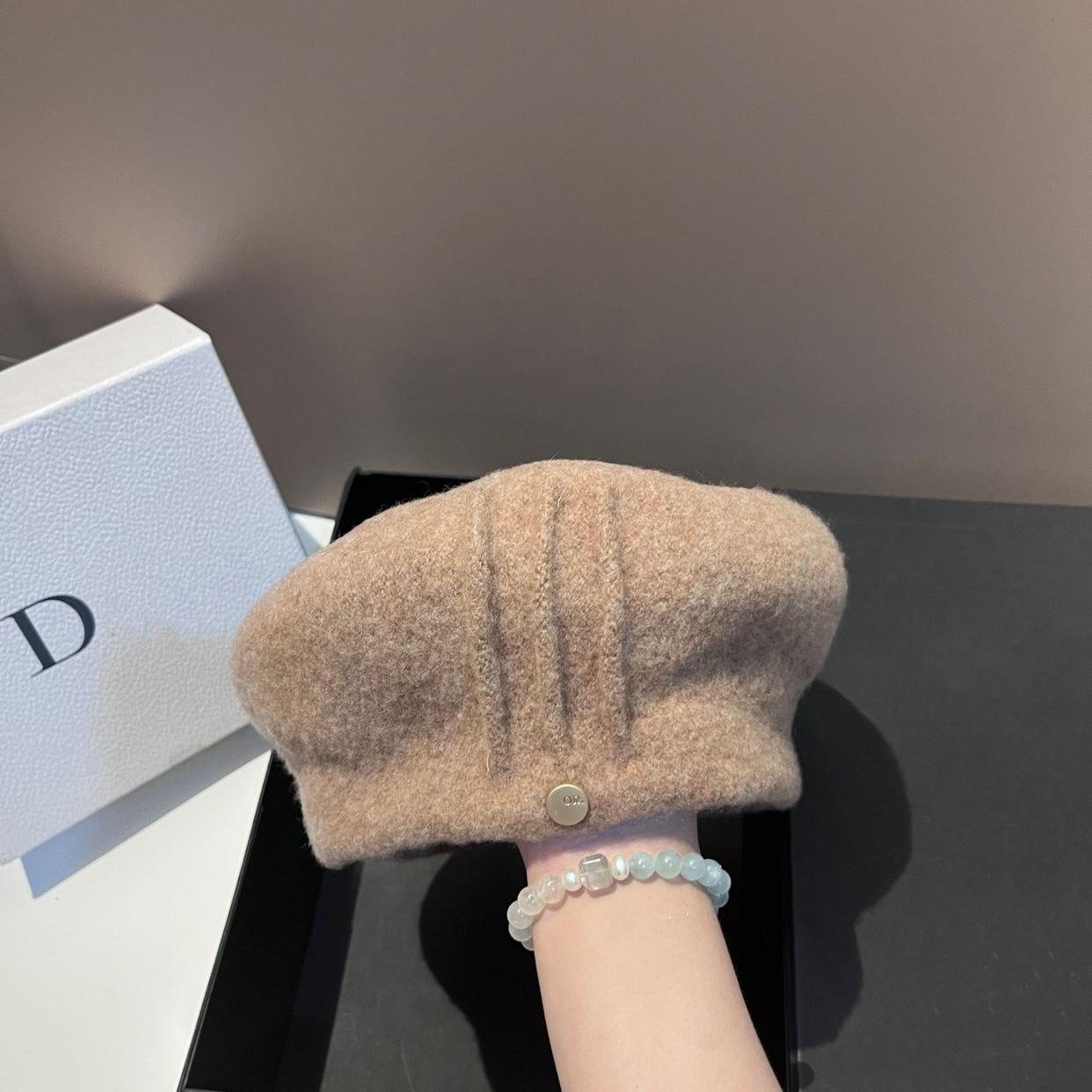 

Autumn and winter new wool vertical beret versatile irregular beret outdoor warm age reducing painter hat Adult average size верблюд