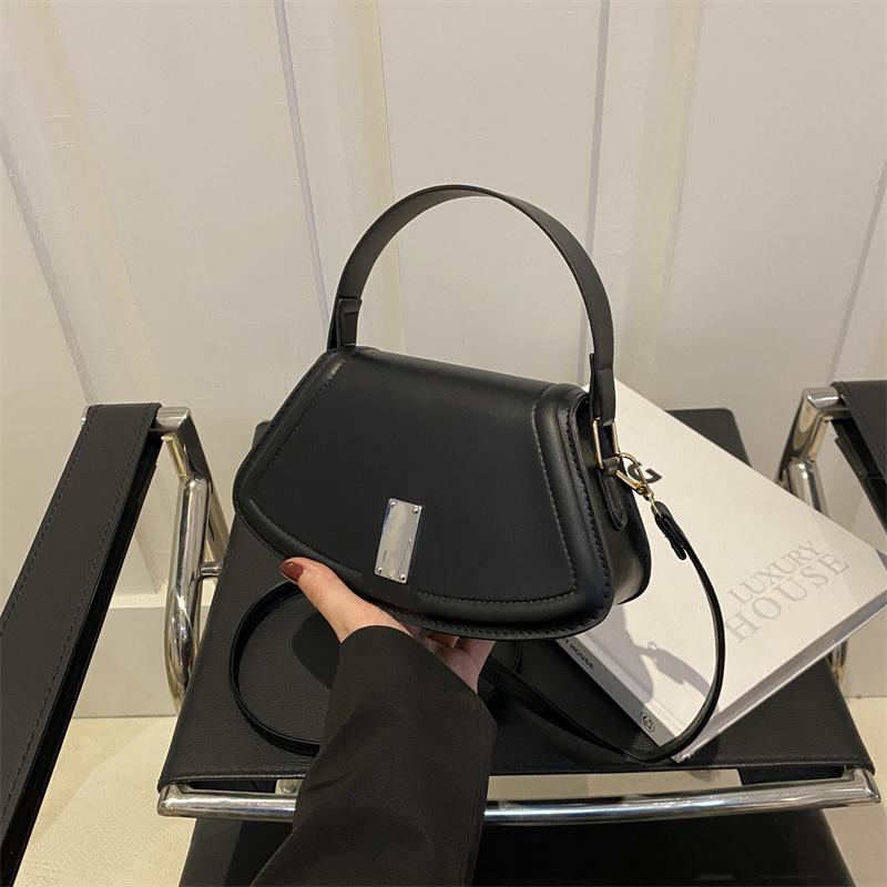 High-end Niche Design Fashion Trendy Underarm Bag Women's New Commuter One-shoulder Crossbody Saddle Bag