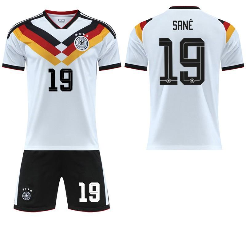 2627 Coupe du Monde Allemagne Domicile N°. 10 Musiara Jersey 7 Hafertz 8 Kross Costume Uniforme de Football Hommes