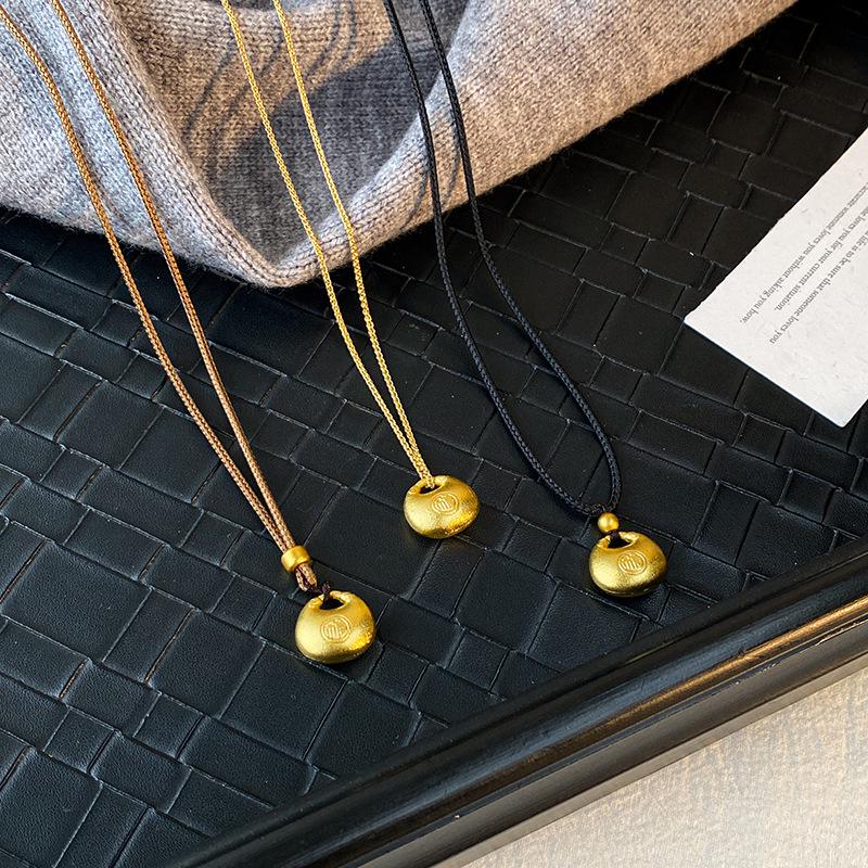 Chinese Style Sand Gold Necklace: Strong Color Retention, Light Luxury, Versatile Sweater Chain, High-End Clavicle Jewelry