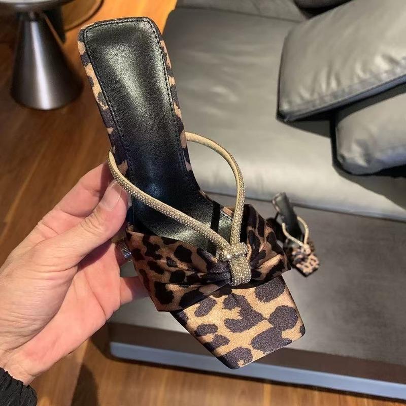 Fashion Fashion Stiletto Slippers Women's Square Head Open-toed Crystal Sandals with Anti-slip Wear-resistant High Heels