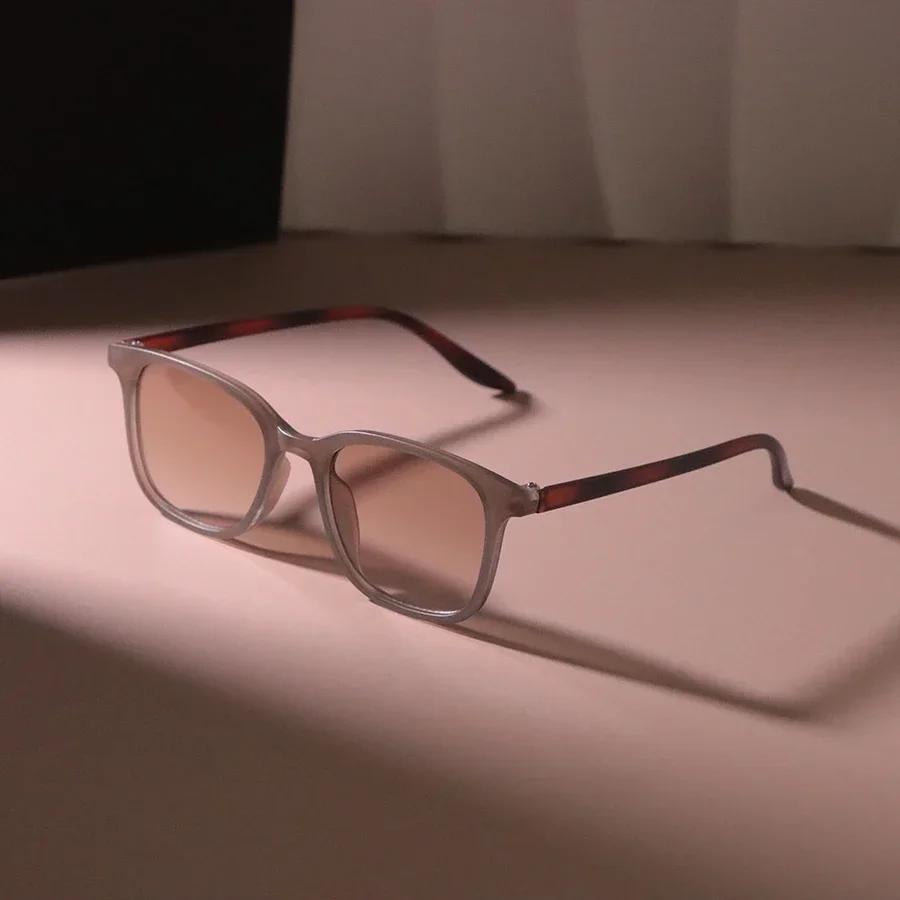 

Elegant Rectangle Sunglasses for Women Men Casual Sun Eyeglasses Female Male Fashion Mirror Classic Vintage Outdoor Uses Sunglasses Oculos De Sol Other