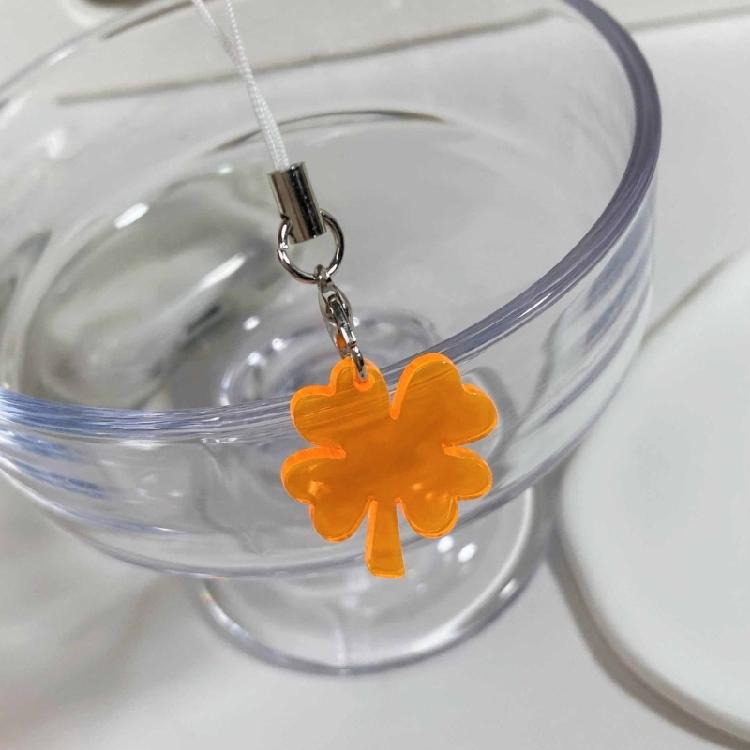 2er-Pack Stilvolles Handy-Lanyard Mode Schlüsselanhänger Anhänger Vierblatt Handykette Pflanze Handy-Anhänger für Einzigartiges Stil-Statement